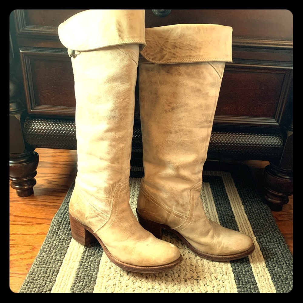 EUC Frye Bone Leather Boots